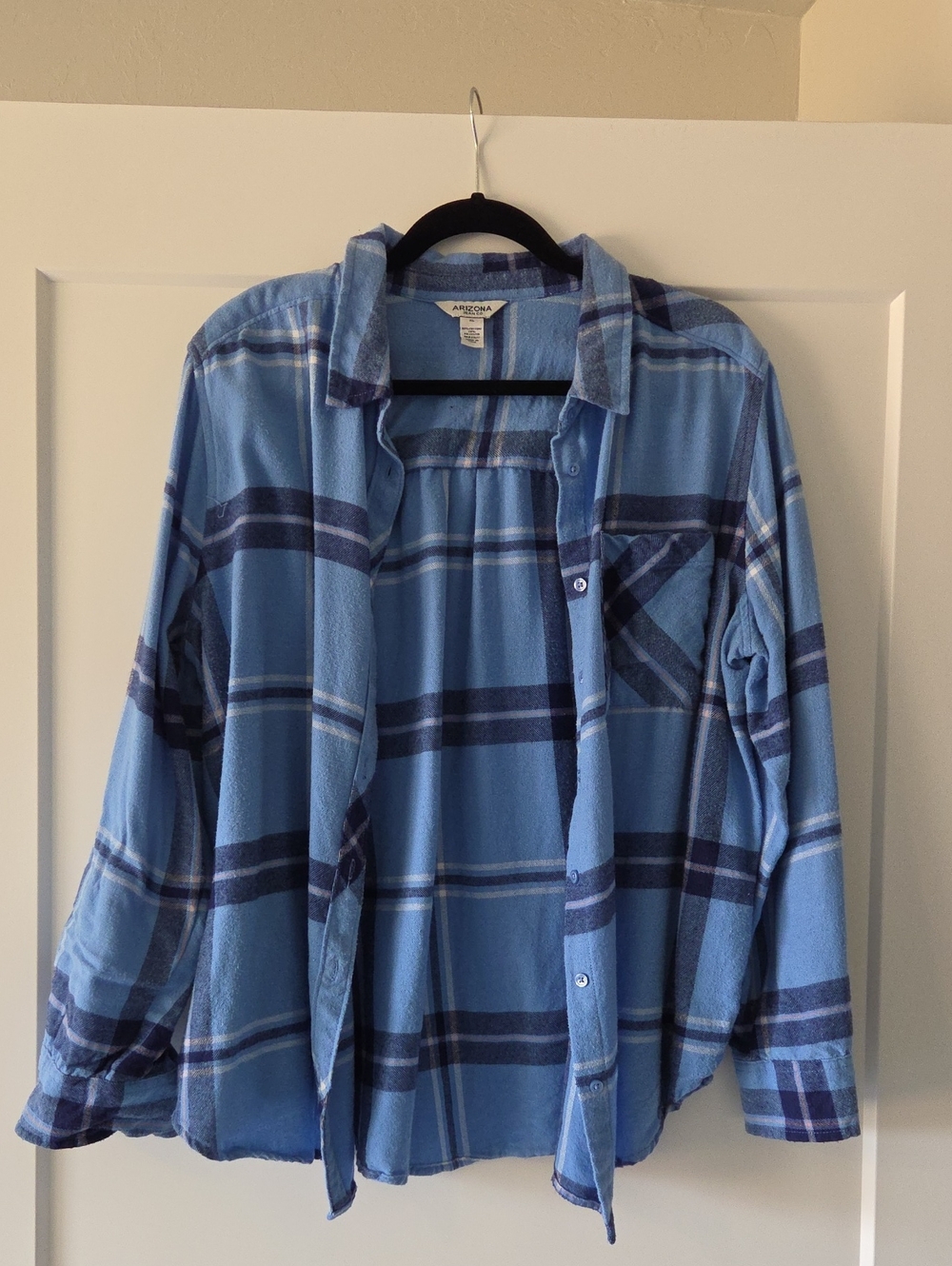 Arizona Jean Company Blue and Navy Plaid Women's Button-Down Shirt